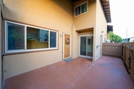 Building Photo - Two Weeks FREE Chula Vista Townhome 2 Bed 1 Bath with assigned parking, Refreshed w/prime amenities.