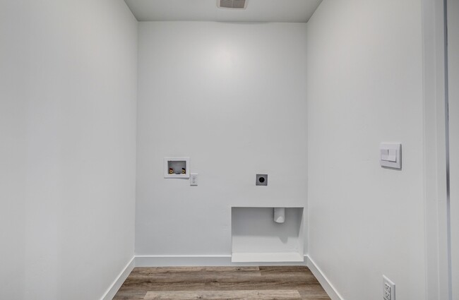 Building Photo - 413 S 1110 W
