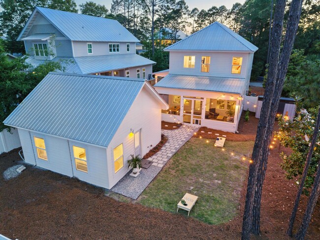 Building Photo - 70 Trae Ln