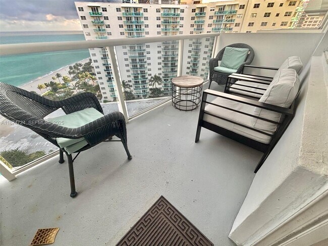 Building Photo - 3725 S Ocean Dr