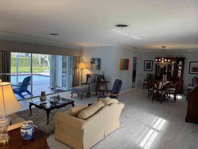 Building Photo - 13790 SW 80th Ave