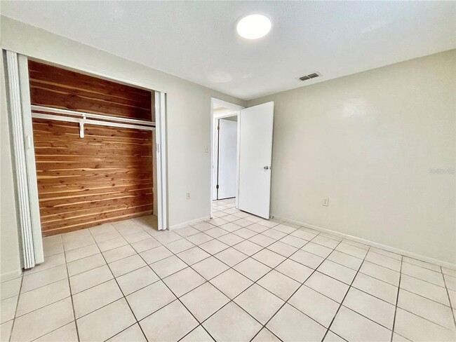 Building Photo - 10014 Sleepy Hollow Ln