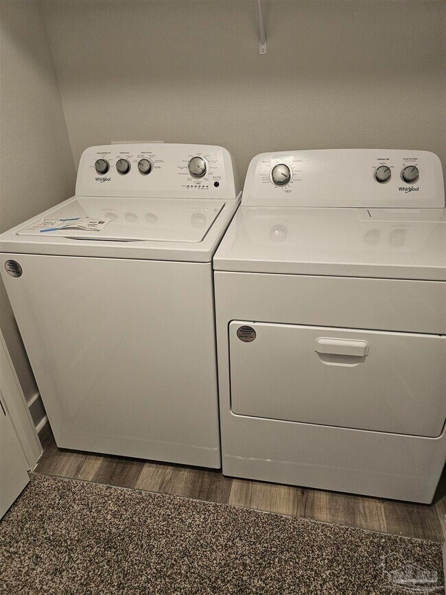 Building Photo - 9460 Nature Crk Ln