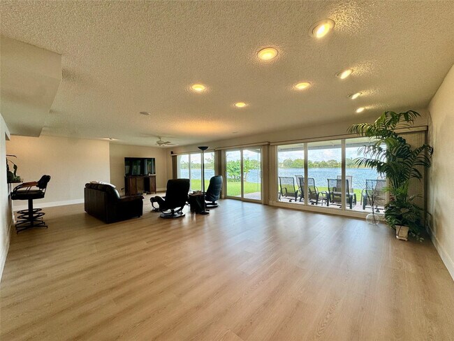 Building Photo - 1780 NW 39th Pl