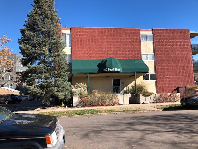 West facing front - 200 Pearl St