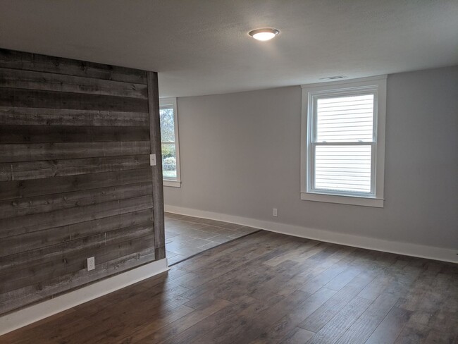 Building Photo - Charming Renovated 2 Bedroom Home in Gallatin