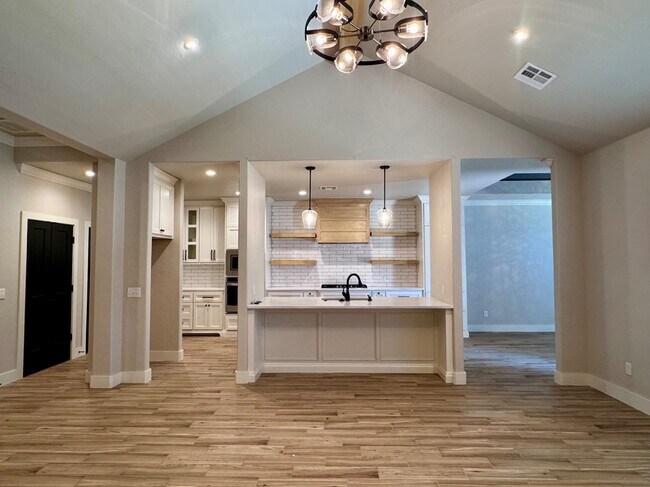 Building Photo - 1308 Lemon Ranch Rd