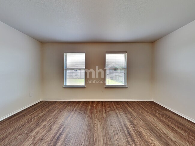 Building Photo - 2002 Wagon Trail