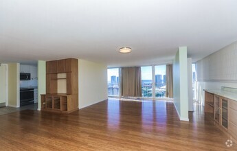 Building Photo - Academy Towers: 2-bed, 2-bath unit now ava...