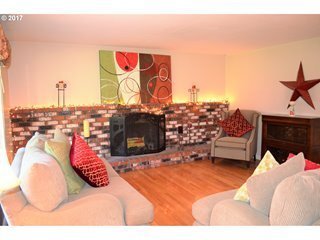 Building Photo - Quiet and Private Set in Forested Neighbor...