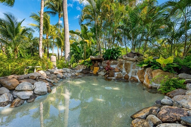 Building Photo - 2780 NE 16th St