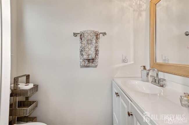 Building Photo - 617 Princeton Rd