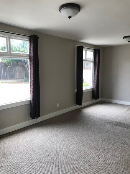 Building Photo - 1357 E Orange Grove Blvd