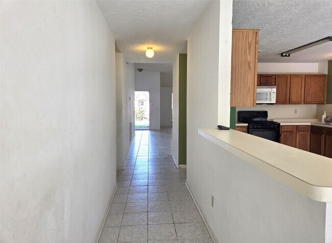 Building Photo - 17006 Dusty Mill Dr E