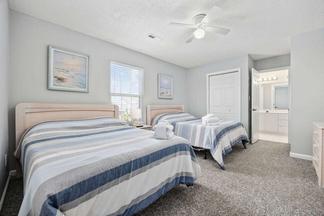 Building Photo - 111B S Yaupon Dr