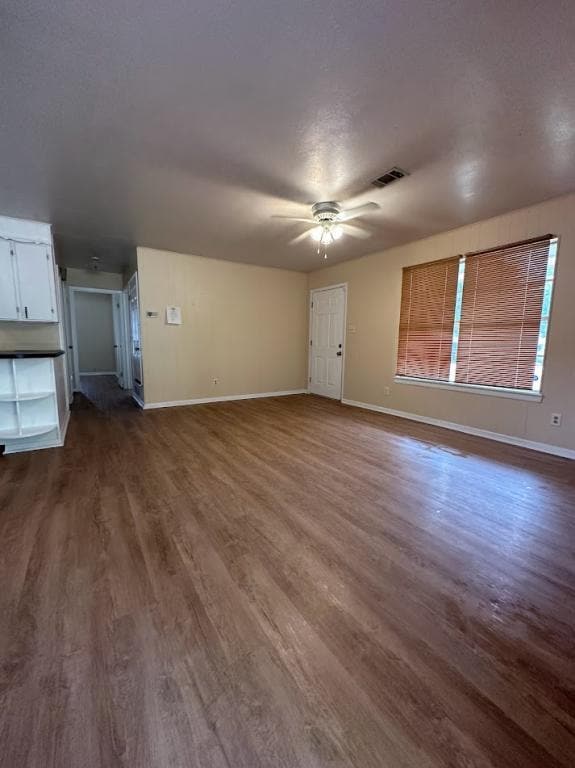 Building Photo - 312 N Ave B