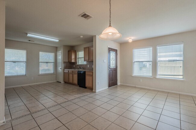 Building Photo - 20931 Gastonbury Ln