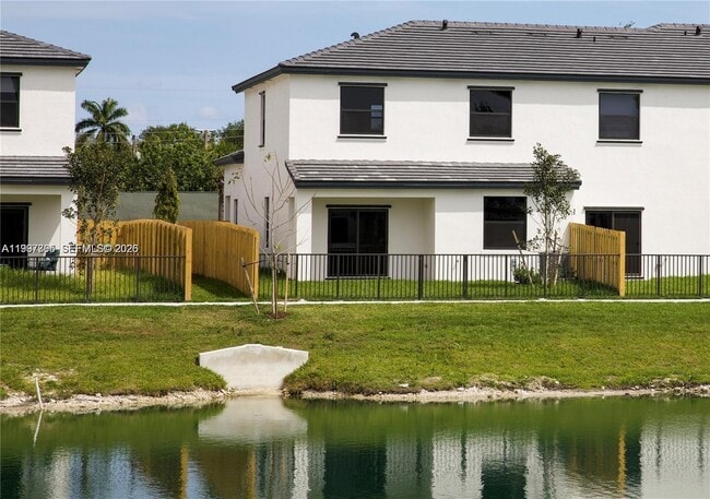 Building Photo - 5001 Peacock Wy