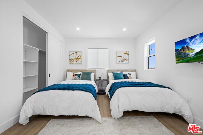 Building Photo - 201 S Westlake Ave