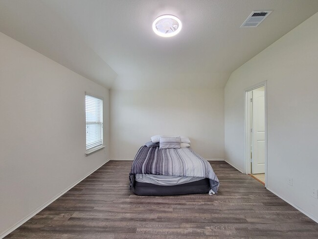 Building Photo - BRAND NEW  4 BEDROOM 2 BATH HOME IN KATY VENTANA LAKES