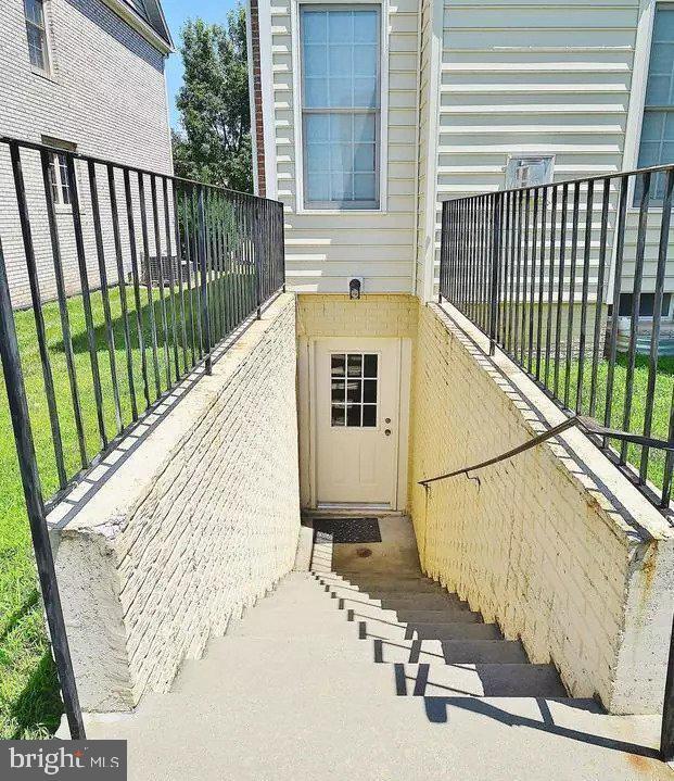 Building Photo - 2493 Port Potomac Ave