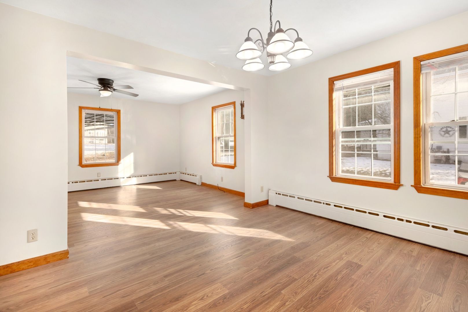 Building Photo - 465 Vernon Ave