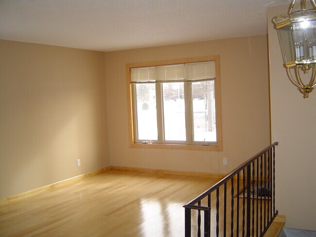 Building Photo - 1323 73rd Ave NE