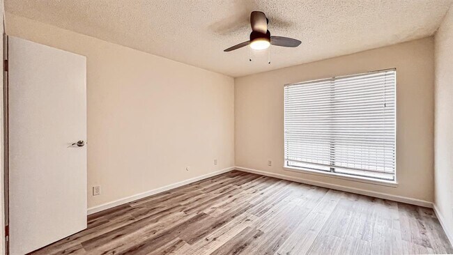 Building Photo - 7900 N Stadium Dr