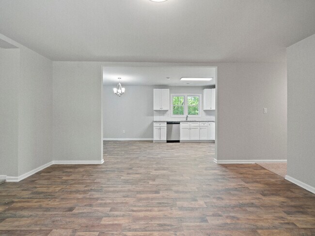 Building Photo - 128 Sunset Ln