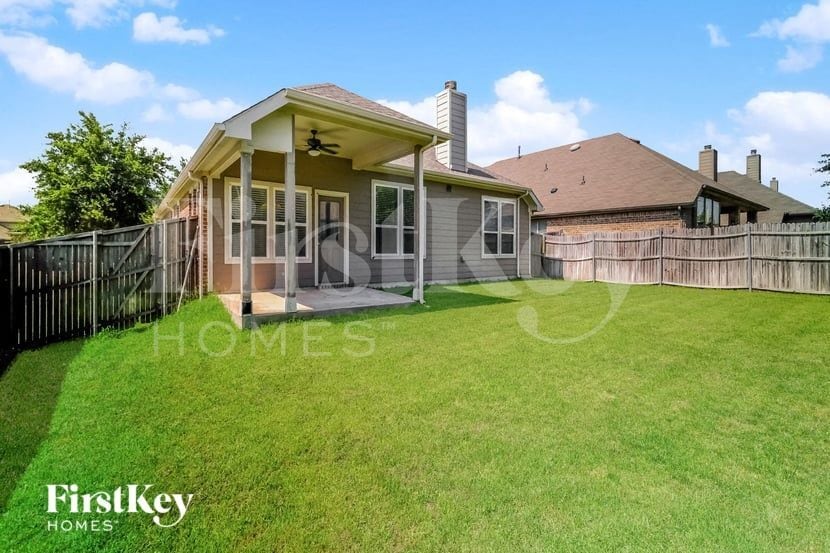 Building Photo - 1521 Toucan Dr