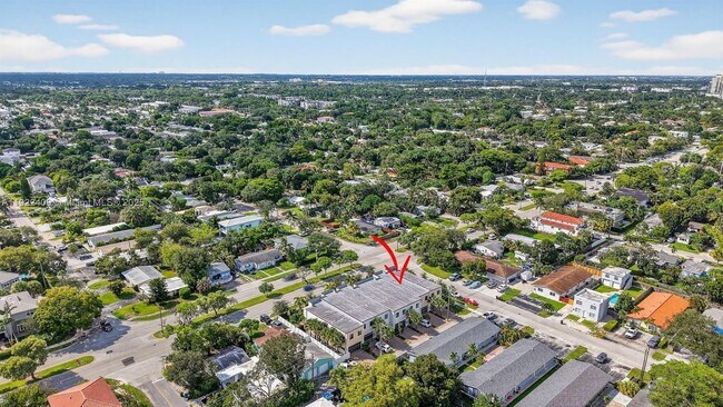 Building Photo - 1402 SW 4th Ave