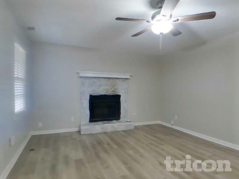 Building Photo - 208 Calloway Club