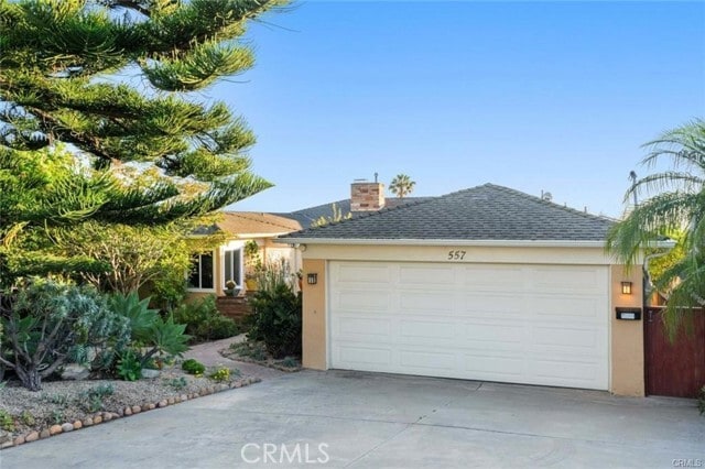 Building Photo - 557 Blumont St