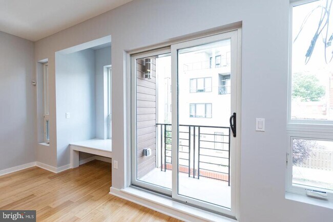 Primary Photo - 2230 Frankford Ave