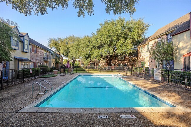 Building Photo - 14703 Barryknoll Ln