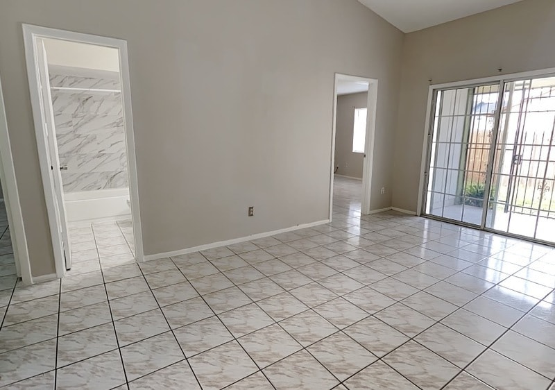 Building Photo - 1921 Truman Rd