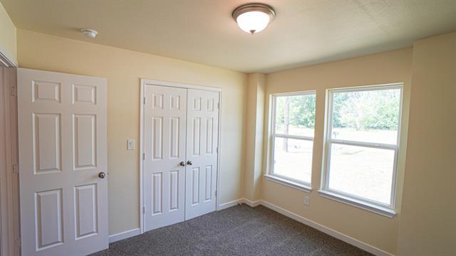 Building Photo - 800 Hemlock Dr