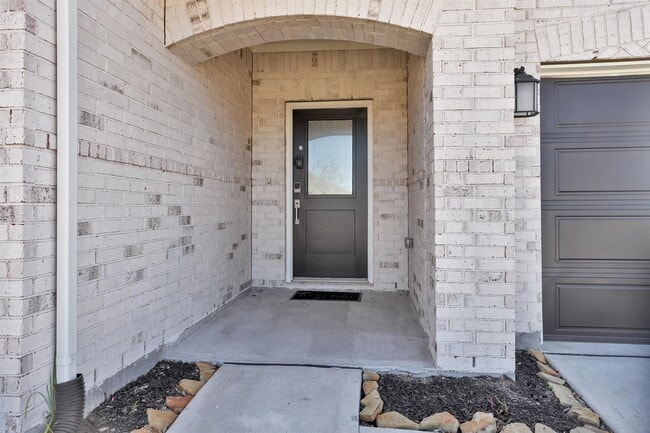Building Photo - 2127 Heather Rdg Wy
