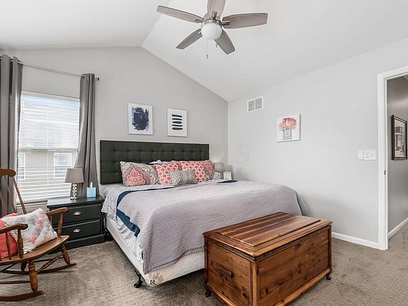 Master BR - 657 Grove Cir