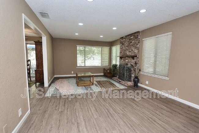 Building Photo - 6913 Navarro Ct