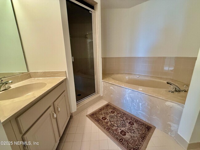 Building Photo - 2099 Winterbourne N