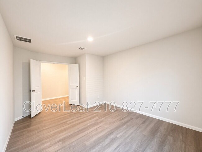 Building Photo - 7939 Dovers Den