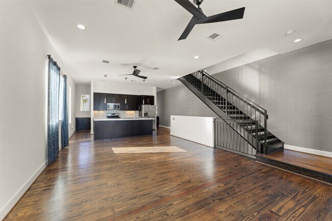 Building Photo - 1524 Blodgett St