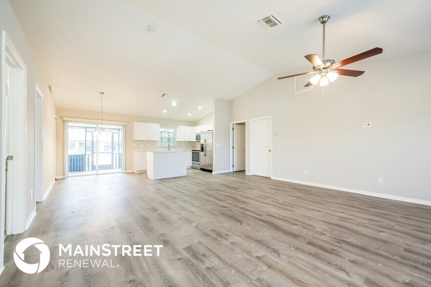 Building Photo - 3810 25th St SW