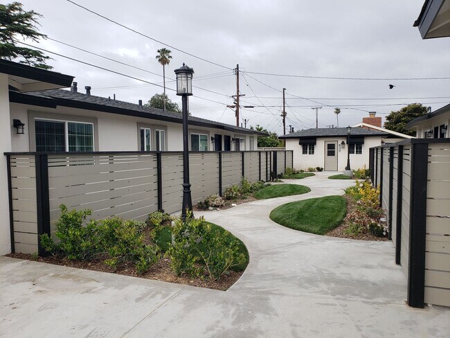 Building Photo - Newly Remodeled 1 Bedroom / Call or text O...