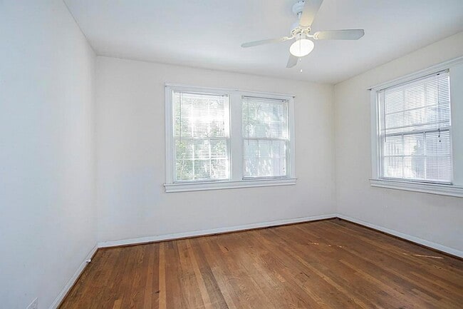 Building Photo - 1843 Branard St