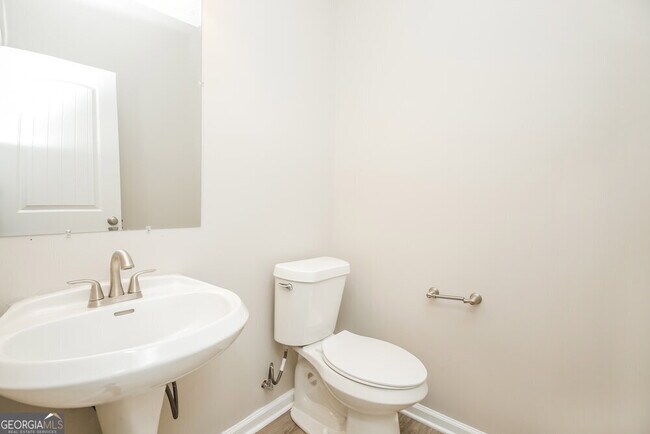 Building Photo - 8162 Brookbend Dr