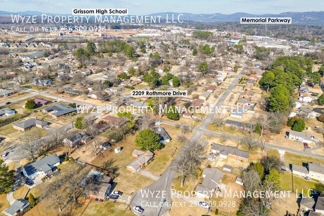 Building Photo - 2209 Rothmore Dr SW