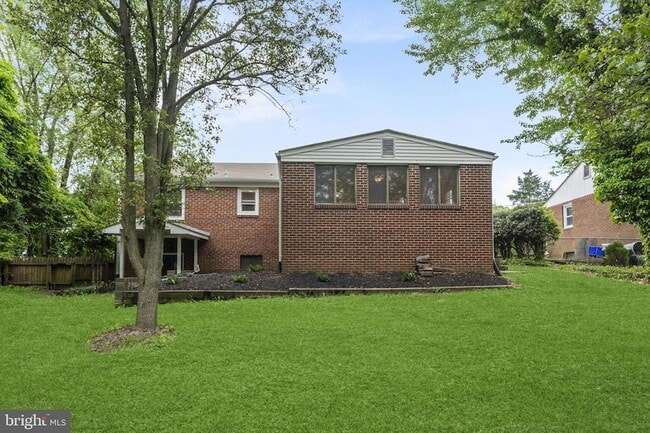 Building Photo - 4108 Orchard Dr