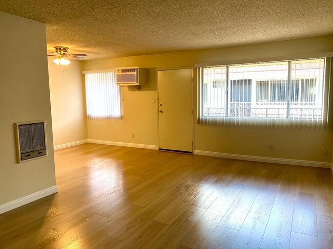 Building Photo - 5444 Sepulveda Blvd
